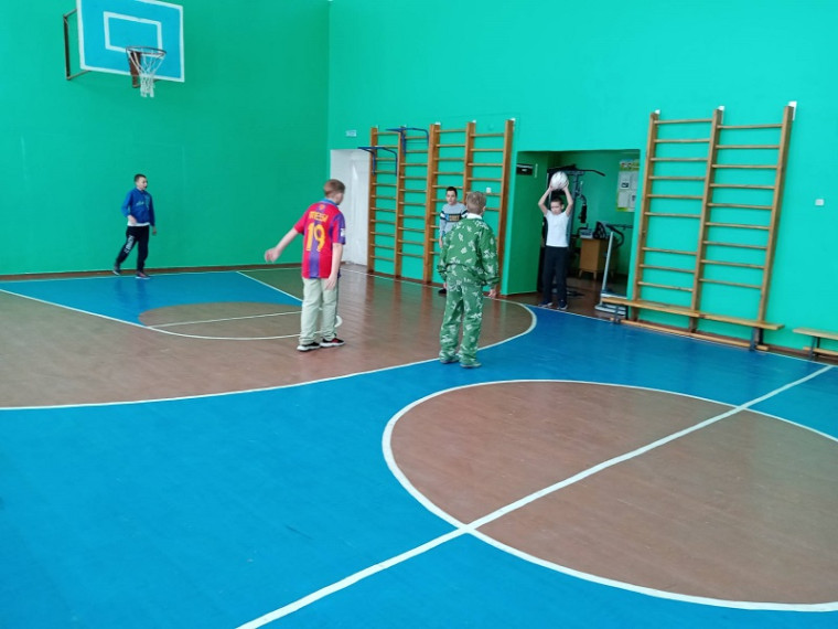 Товарищеская встреча по мини - футболу.